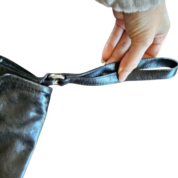 Kenneth Cole Distressed Clutch Purse with Wristlet Nice thicker Leather - Picture 7 of 13